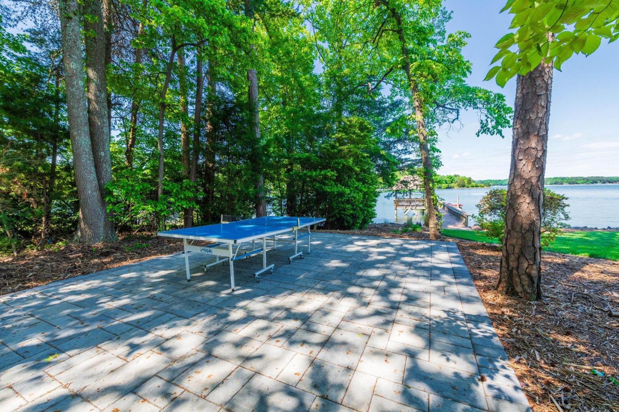 Lake Norman Hideaway Мурсвилл Экстерьер фото