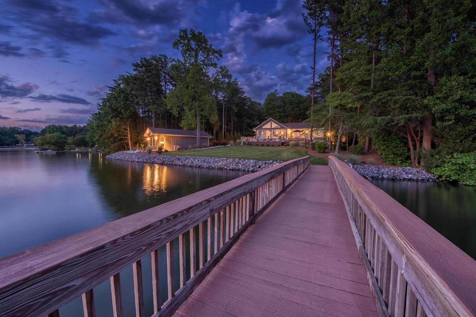 Lake Norman Hideaway Мурсвилл Экстерьер фото